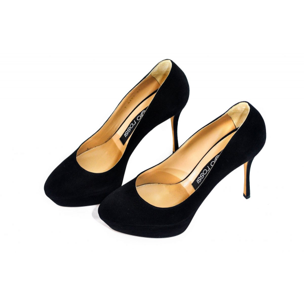Suede platform shoes with heels