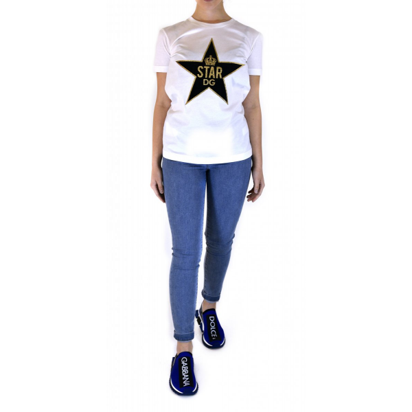 White T-shirt with a star