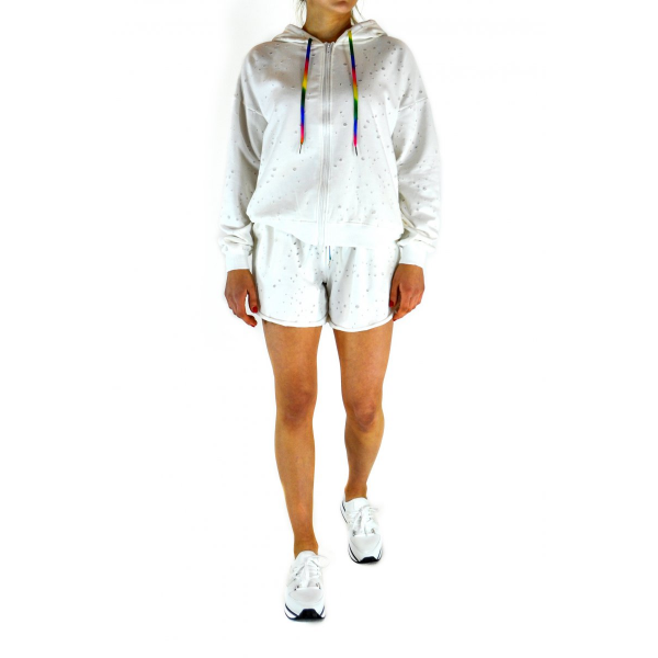 Tracksuit with shorts