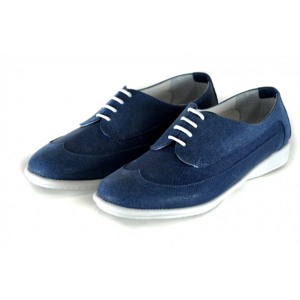 Drawstring slip-ons