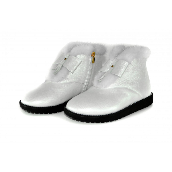 White boots with fur