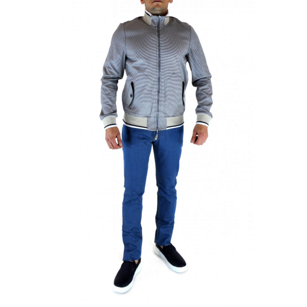 Reversible jacket with stand-up collar