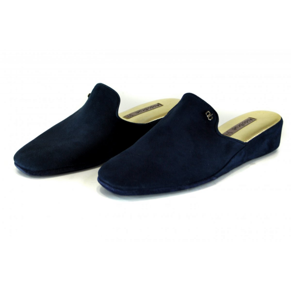 Suede platform slippers