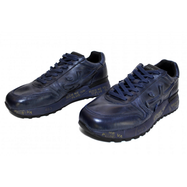 Sneakers blue